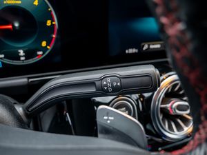 Mercedes-Benz B 200 d AMG Line LED+ Navi Kamera Totwinkel